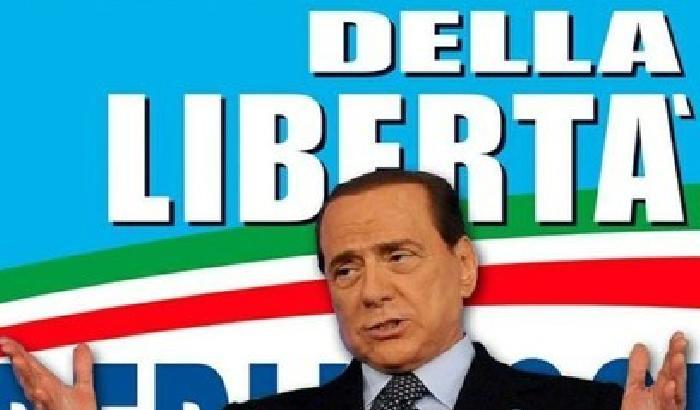 Berlusconi: Pdl non tira. Cambiamogli nome