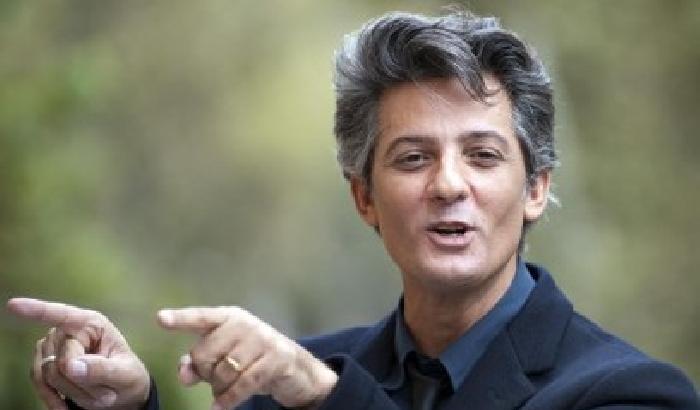 ''L'esodato 'nnammurato'', Fiorello canta la Fornero