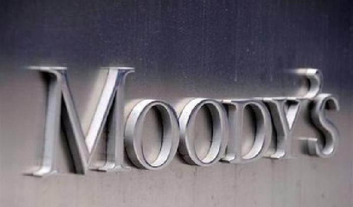 Titoli di Stato, Moody’s ci declassa ancora