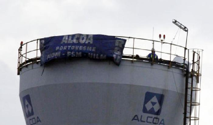 Alcoa: medico sul silos, un operaio sta male