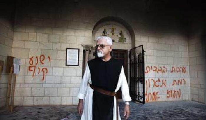 Estremisti israeliani vandalizzano un monastero