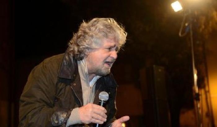 Grillo contro tutti: eliminiamo i sindacati