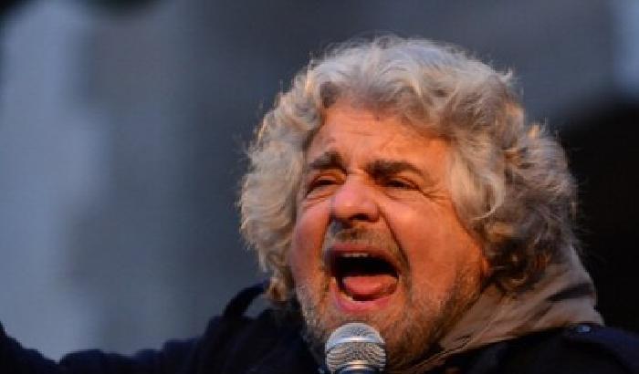 Grillo su black list come Silvio, dice e poi smentisce