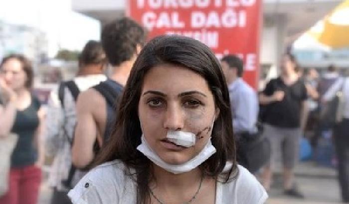 Gezi Park, a lezione per difendersi dalle cariche