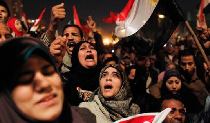 Abusi sulle donne in piazza Tahrir