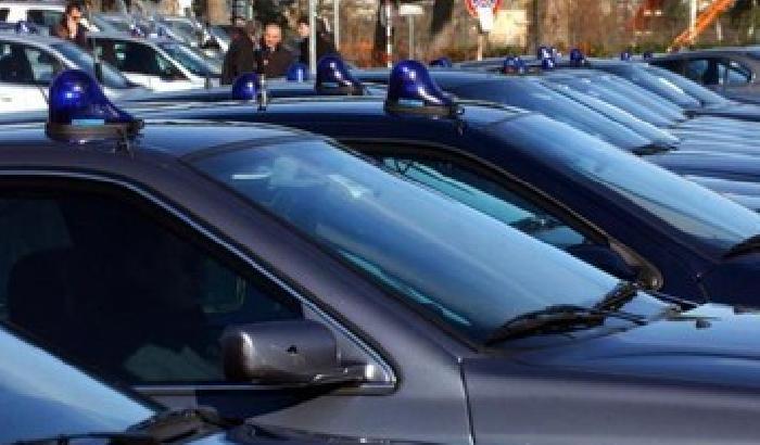 L'auto blu blindata? Meglio regalarla alla polizia