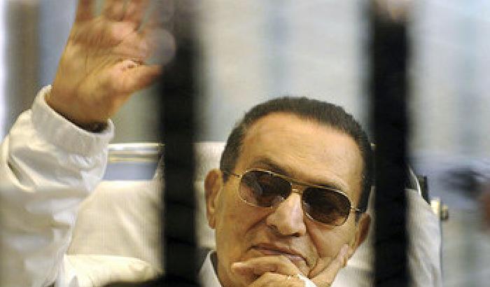 Mubarak scarcerato: domiciliari in ospedale