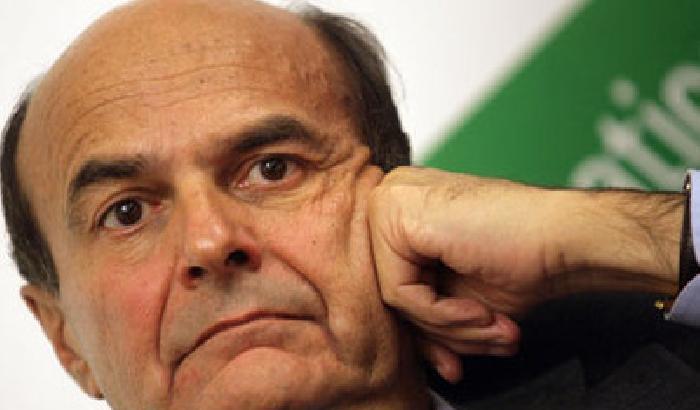 Auguri di morte a #Bersani, la Rete si ribella