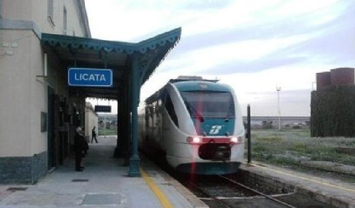 Travolti dal treno mentre lavoravano sui binari: 3 morti