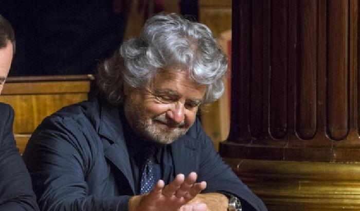 Grillo lo xenofobo: gli immigrati portano la tubercolosi