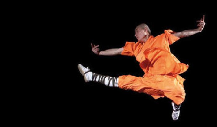 Santa Lucia e monaci Shaolin: così si curano le malattie