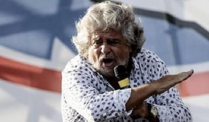 Grillo: troppo facile per gli immigrati entrare in Italia