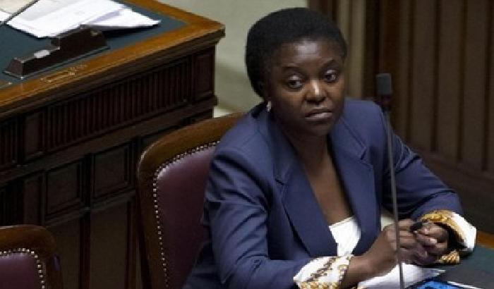 Kyenge si arrabbia col Pd, Renzi: discutiamone