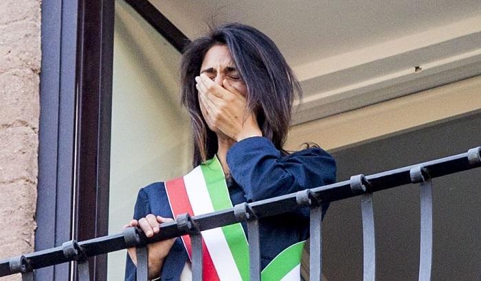 Le lacrime di Raggi: sindaco o sindaca? Chiamatemi Virginia