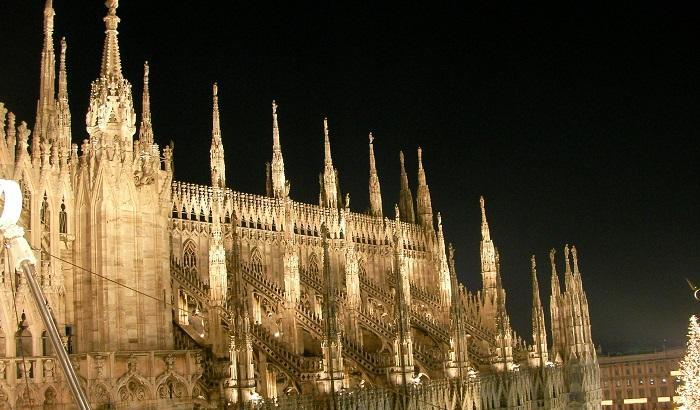 Falla nella sicurezza: turista dorme sul tetto del Duomo