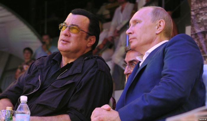 L'attore Steven Seagal diventa cittadino russo grazie all'amico Putin