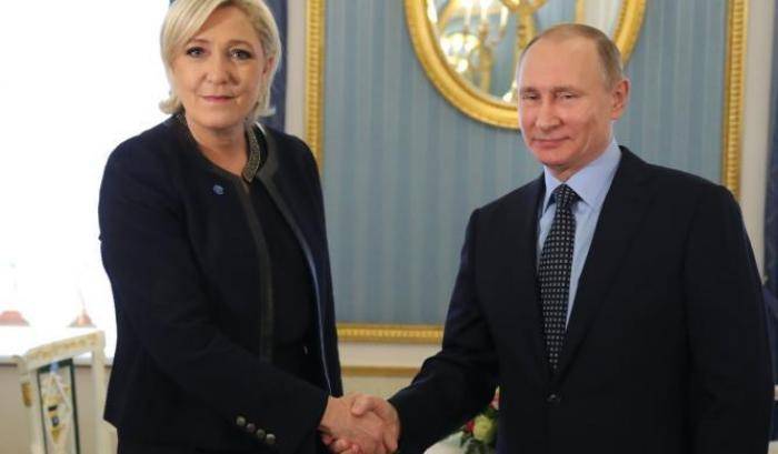 Marine Le Pen e Vladimir Putin