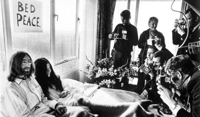 Torna a rivivere la suite del bed-in e di 'Give peace a Chance' di John Lennon e Yoko Ono