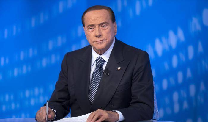 Berlusconi querela Di Maio e attacca Salvini: "sbaglia su moschee e leva".