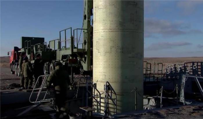La Russia testa con successo un nuovo missile anti-aereo