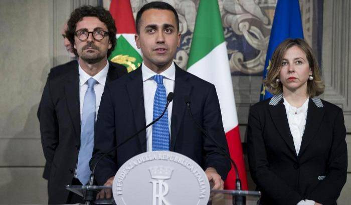 Di Maio, appello al Pd: sotterriamo l'ascia di guerra per il bene del Paese