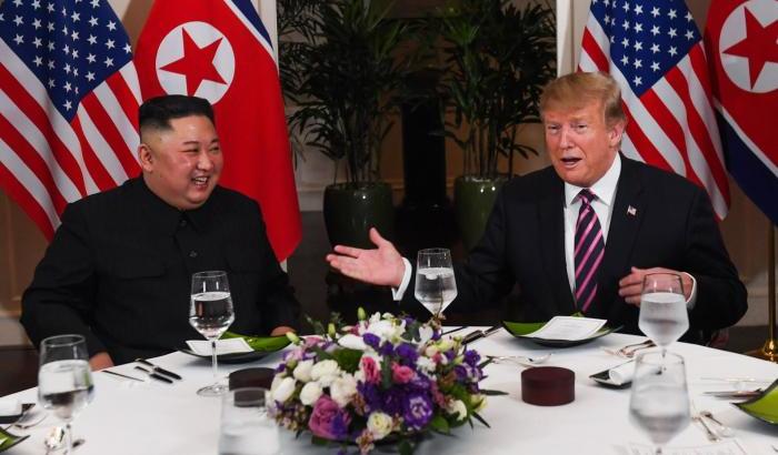 Fanno domande sgradite: Trump allontana 4 giornalisti dall'incontro con Kim Jong Un