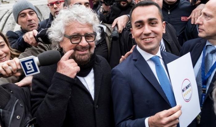 Grillo racconta le barzellette in Giappone: "Il governo ha fatto cose straordinarie"