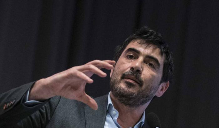 Fratoianni: "Salvini parla di 'infetti' per distogliere l'attenzione dalle inchieste sulla Lega"