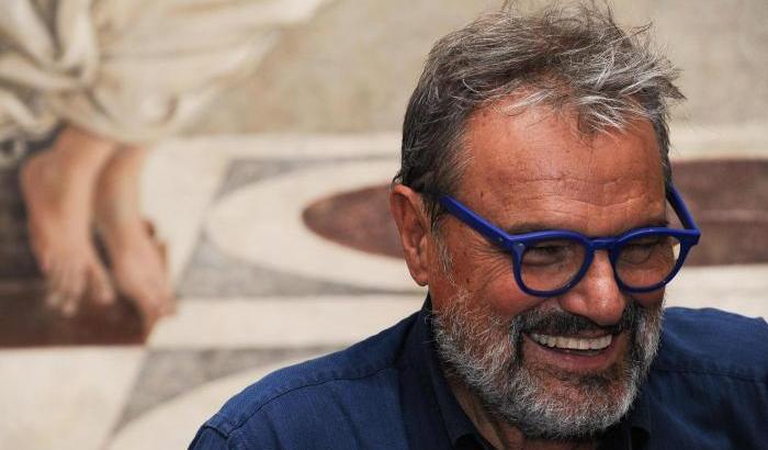 Toscani ai familiari del Ponte Morandi: "Ho vergogna anche di scusarmi per le mie parole infelici"