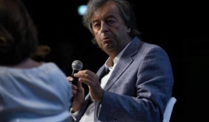 I virologi in difesa di Burioni: "Contro di lui solo fango, le accuse sono insensate"