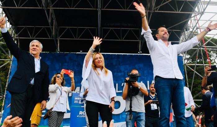 Meloni e Salvini, in piazza per ‘l’Italia che lavora’, hanno il 70% e il 90% di assenze in Parlamento.