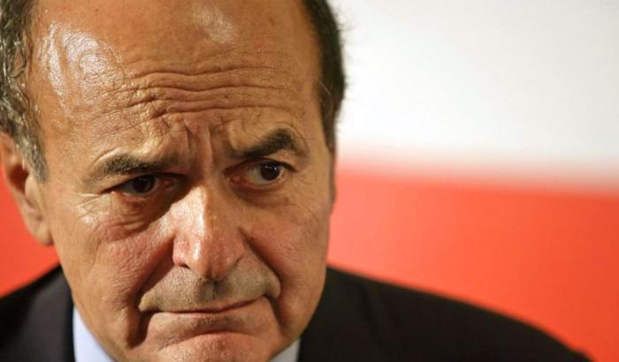 Bersani, frecciata a Renzi: "Vuole affondare Conte ma trattenga l'orgasmo, o verrà giù una frana"