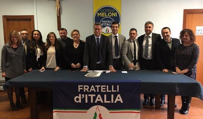 La delirante opposizione di FdI alla pillola abortiva nelle Marche: "Favorisce la sostituzione etnica"