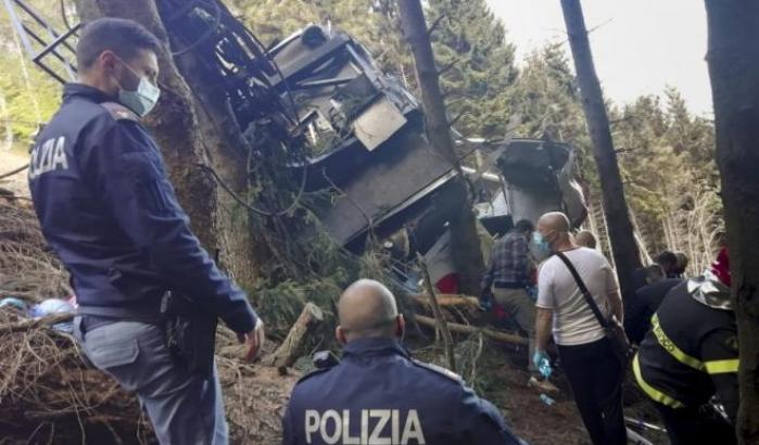 Parlano i viaggiatori della corsa precedente alla tragedia: "Scossone e rumori, dicevano fosse normale"