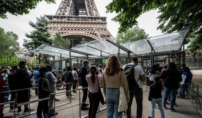 In Francia numeri impietosi: in una settimana contagi più che raddoppiati