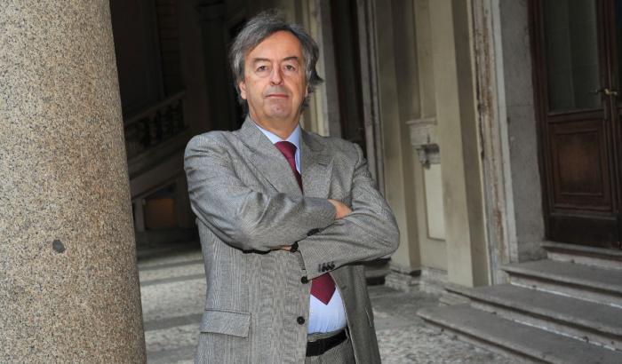 Burioni lancia l'allarme: "Attenzione alle scuole, più casi di Delta tra i bambini"