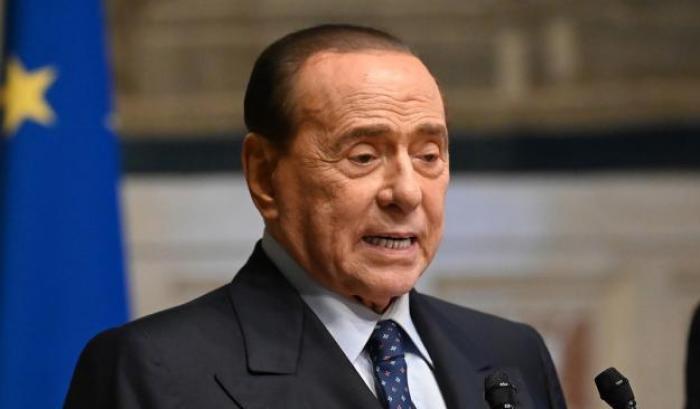 Il legale di Berlusconi la spara grossa: "Il processo Ruby si basa sulla generosità". Ma è per corruzione...