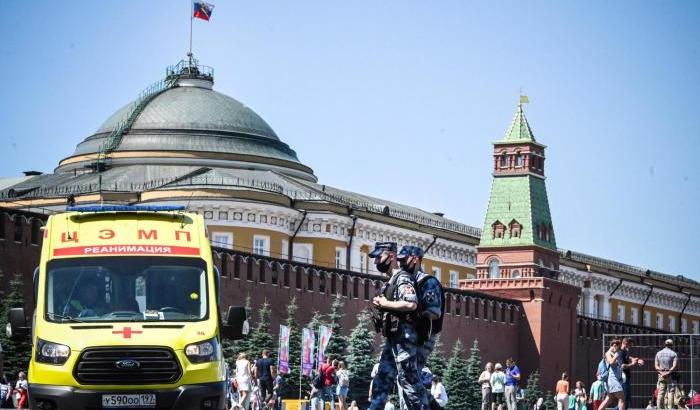In Russia altro record di morti per covid, il governo pensa a ferie forzate