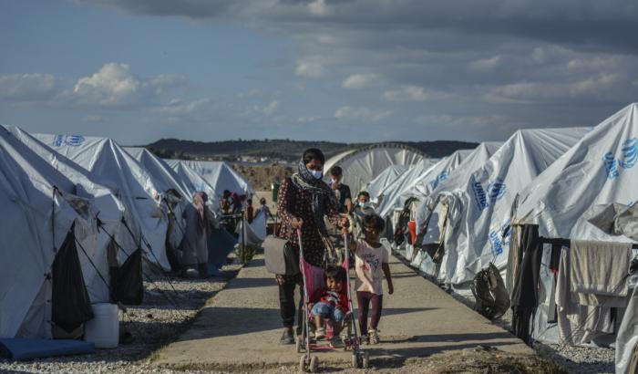 L'appello di Oxfam: "I leader europei agiscano per reinsediare i profughi afghani a rischio nei loro paesi"