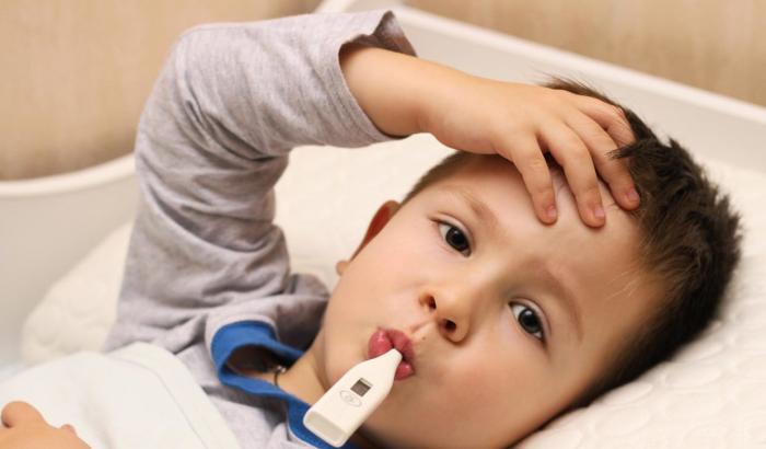 L'influenza quest'anno picchia male: e chi soffre di più sono i bambini molto piccoli