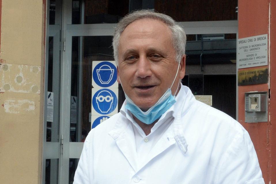 Il Presidente della società di virologia: "Il vero regalo sarebbe un farmaco capace di bloccare il Covid"