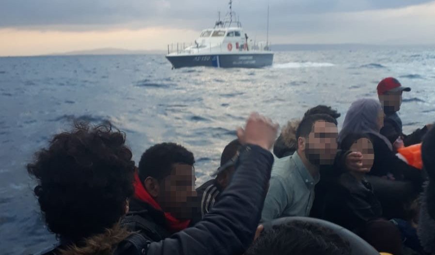 La Guardia costiera greca va a lezione da quella libica mentre l'Europa tace