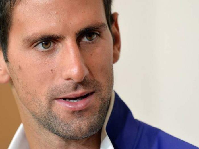 Djokovic diventa un caso diplomatico tra Australia e Serbia. Lui intanto fa ricorso