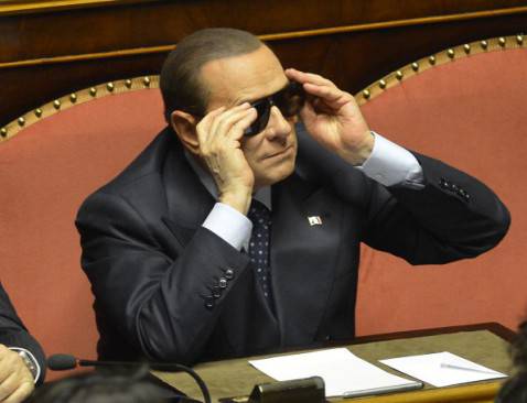 Berlusconi il raccatta-voti: chiama Luciano Nobili ma lo scambia per Ciampolillo