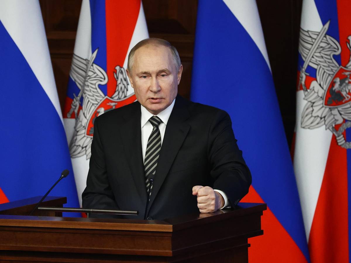 Putin e quel dito sul bottone nucleare: ricatto al mondo