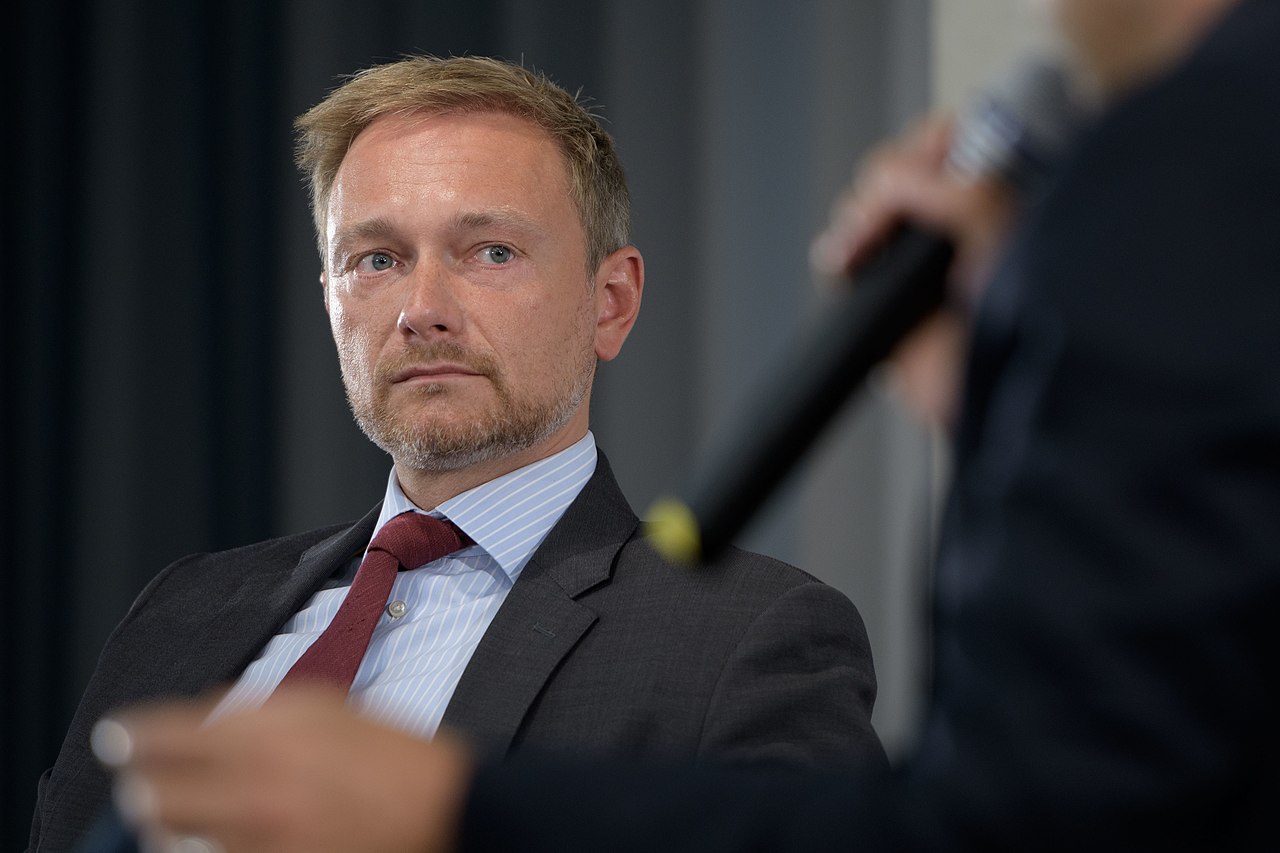 Lindner il falco, ci redarguisce: "L'Italia spenda meglio e riduca il debito"