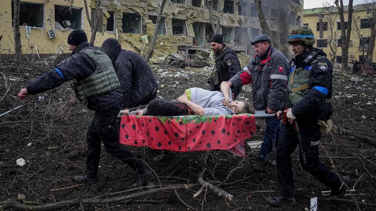 Ucraina, Borrell accusa Putin: "Bombe sulle città per distruggere il paese come in Cecenia e in Siria"