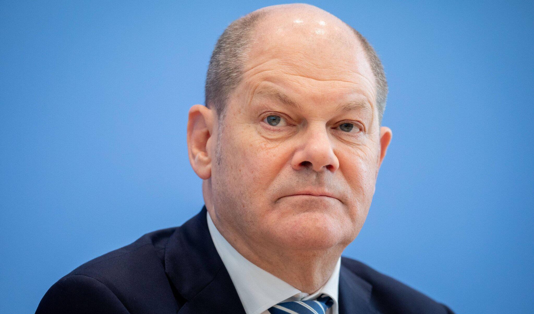 Ucraina, Scholz: "Putin non deve vincere la sua guerra e non la vincerà"