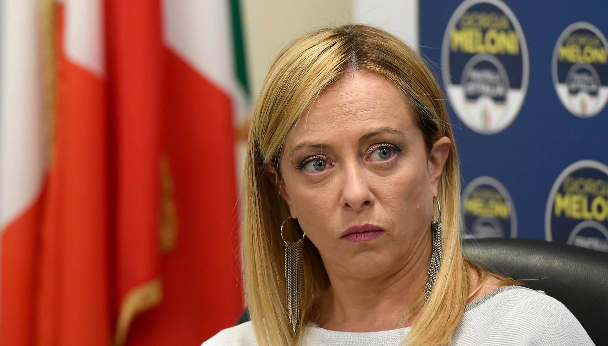 Giorgia Meloni contro Draghi: "Si accanisce su commercianti e autonomi"