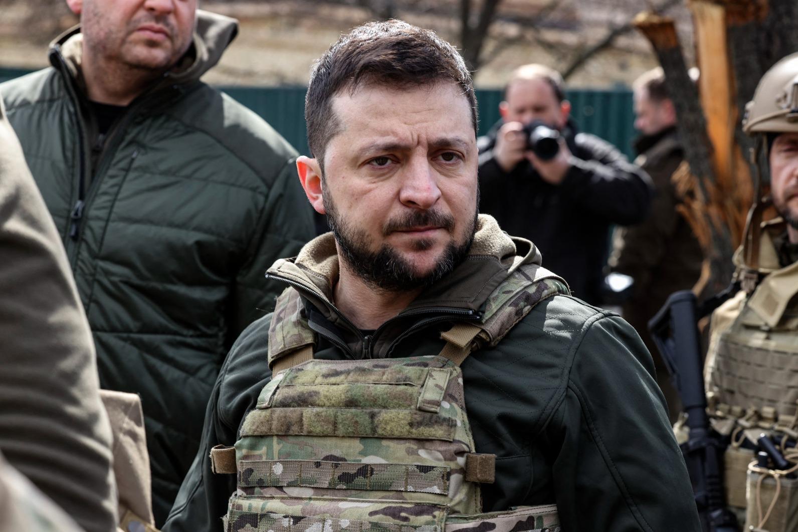 Zelensky: "Mariupol sarà liberata e la bandiera ucraina tornerà"